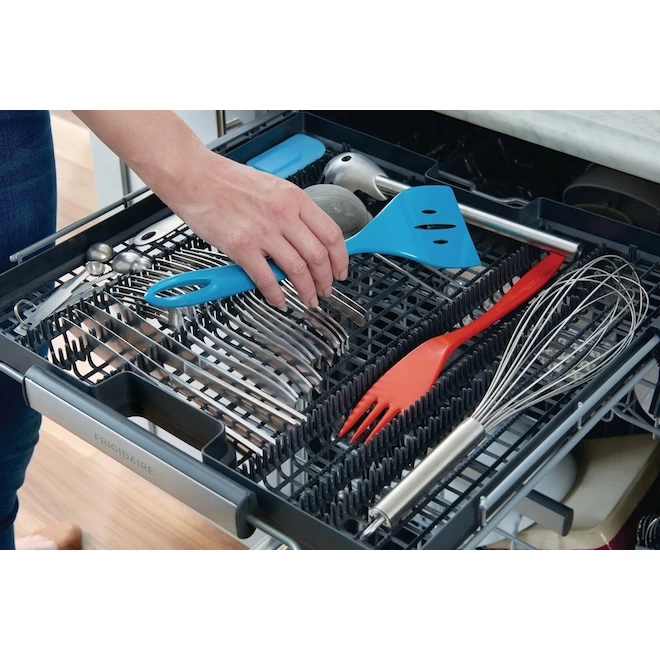 Frigidaire Gallery Built-In Tall Tub EvenDry System Dishwasher - 24-in - Stainless Steel 7 Frigidaire Gallery Built-In Tall Tub EvenDry System Dishwasher - 24-in - Stainless Steel - Image 5